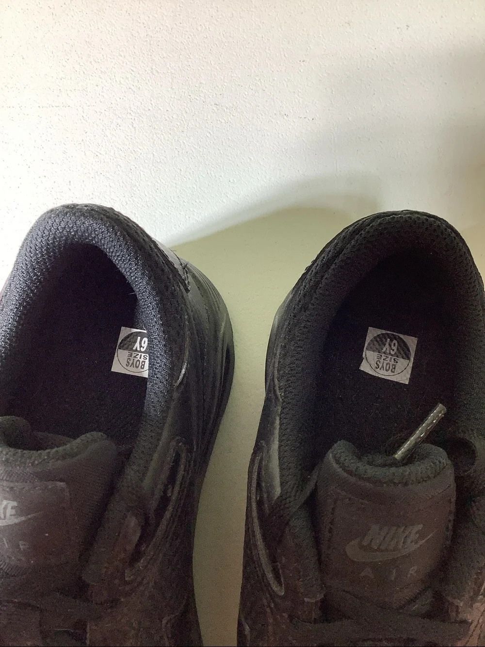 Nike Air Max 90 all black, size 6Y